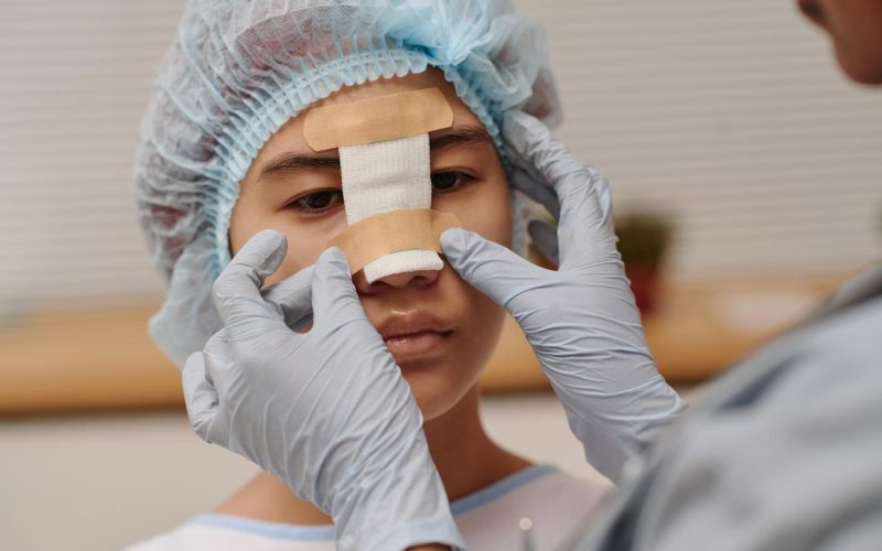 Geração Z impulsiona boom da estética minimamente invasiva e redesenha padrões de beleza