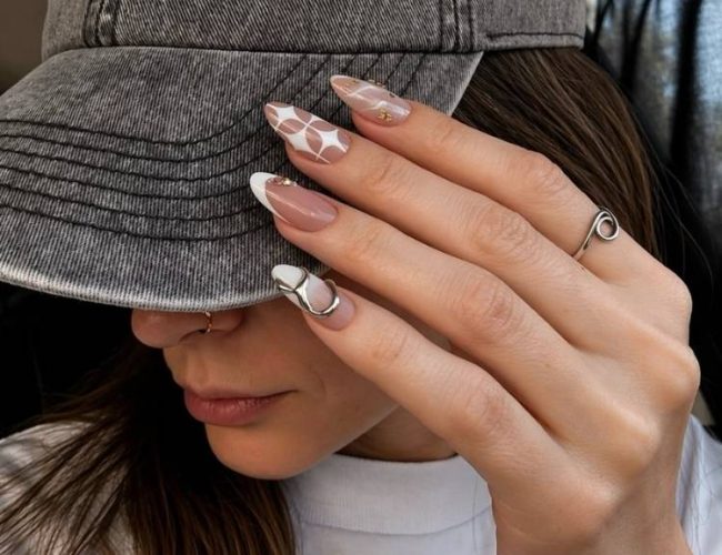 20 ideias simples e elegantes para unhas brancas decoradas